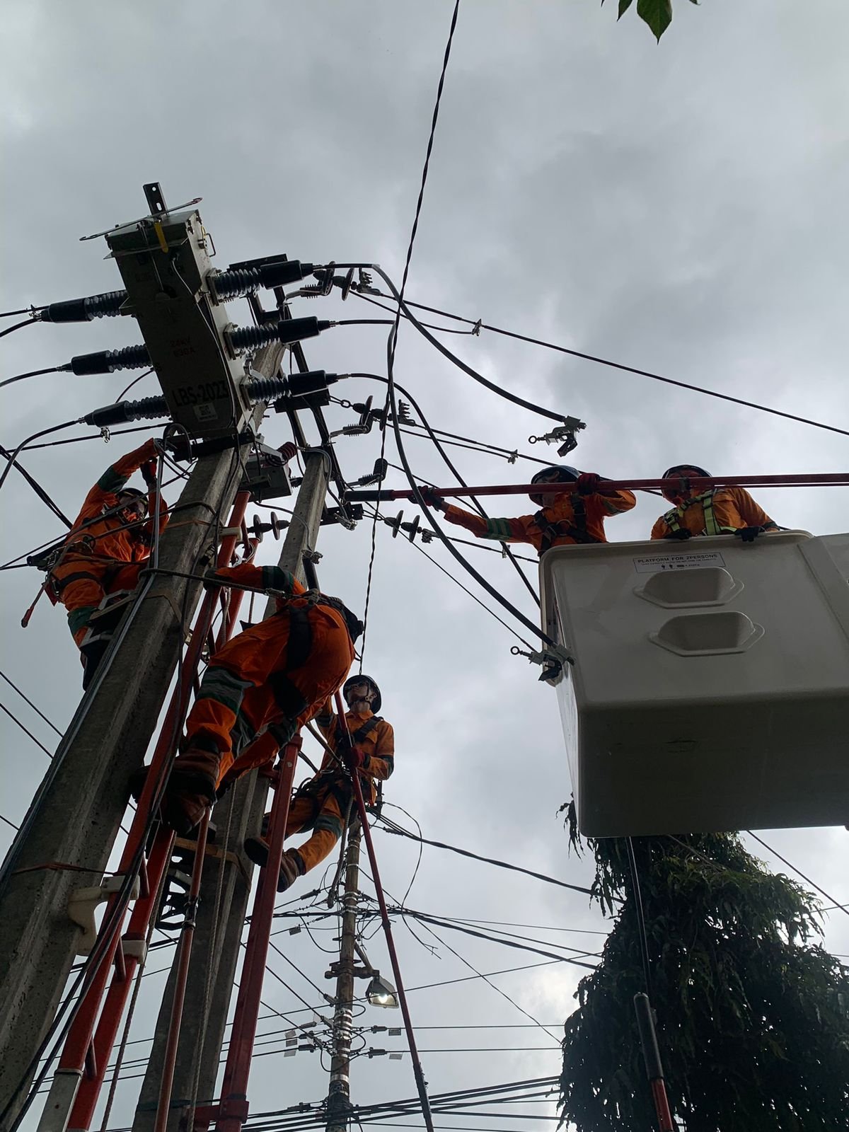 Sambut Bulan Ramadhan, PLN UP3 Garut Lakukan Pemeliharaan PDKB1