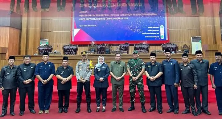 Rapat Paripurna DPRD, Bupati Musi Rawas Sampaikan LKPJ dan Hasil Pembangunan1