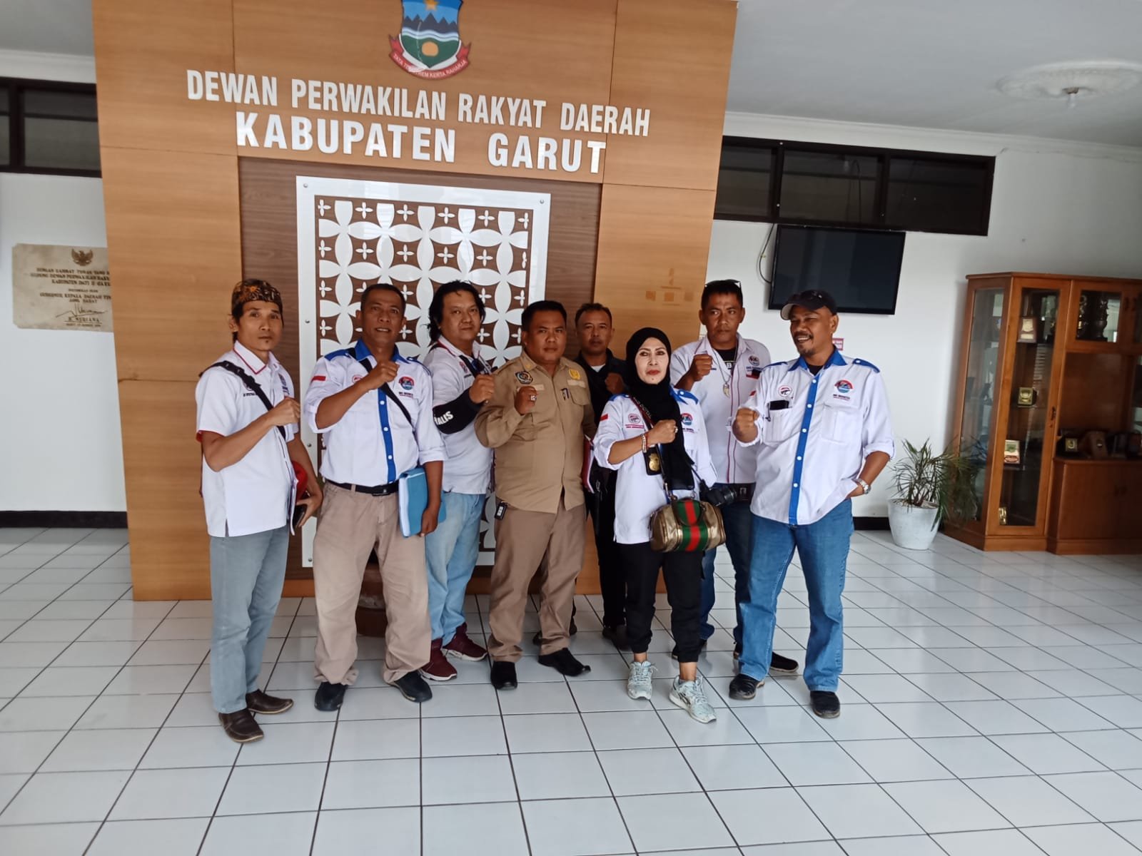 DPD IWO Indonesia Kabupaten Garut Gelar Audiensi dengan Komisi 1 DPRD Kabupaten Garut Terkait Carut Marut Pengelolaan Aset Serta Penggunaan Tanah Carik Desa1